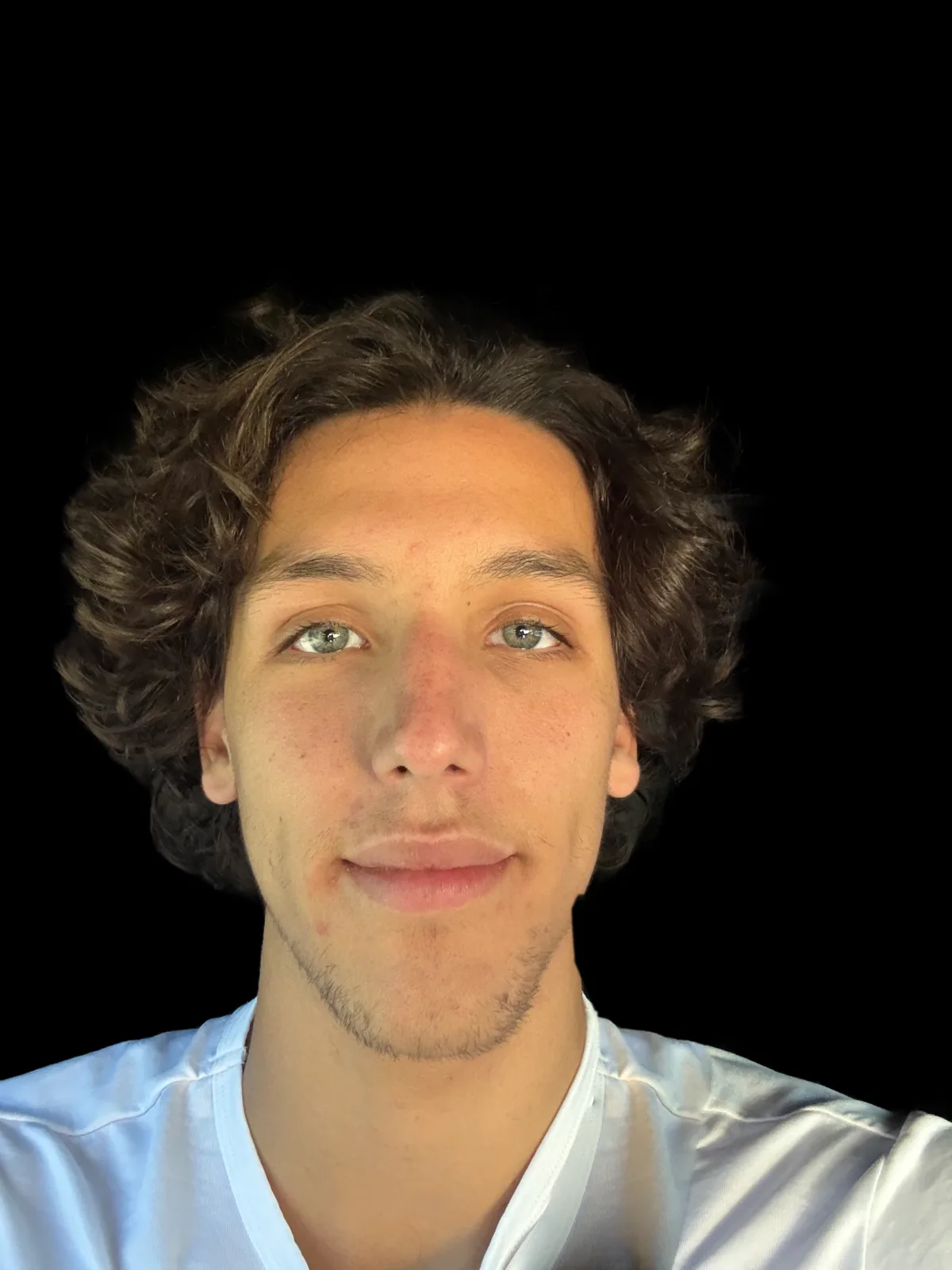 Portrait de Tiago Pinheiro, fondateur de CreaWebs
